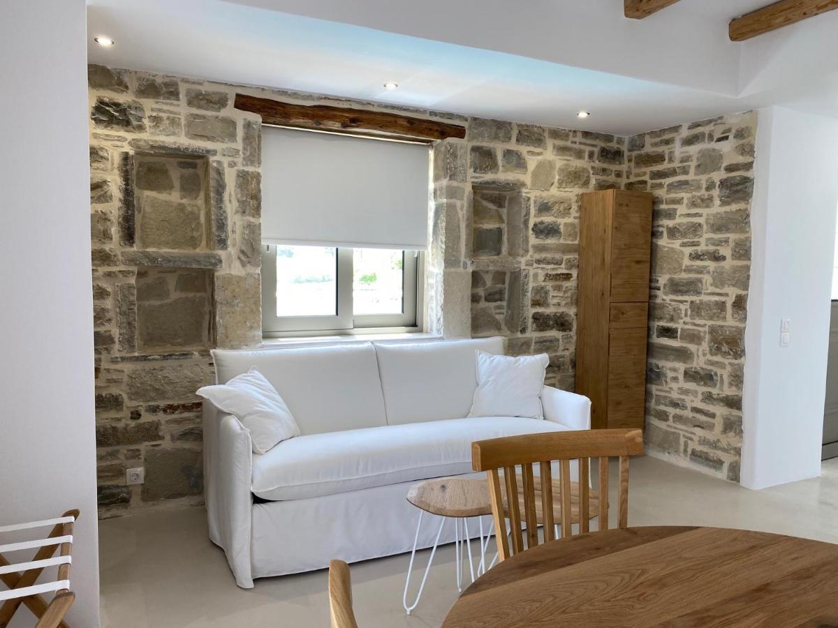 Laini Luxury Suites Pombia Eksteriør billede