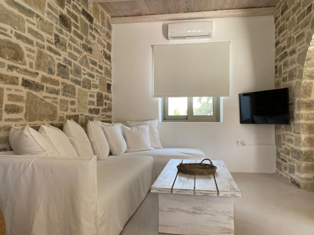Laini Luxury Suites Pombia Eksteriør billede