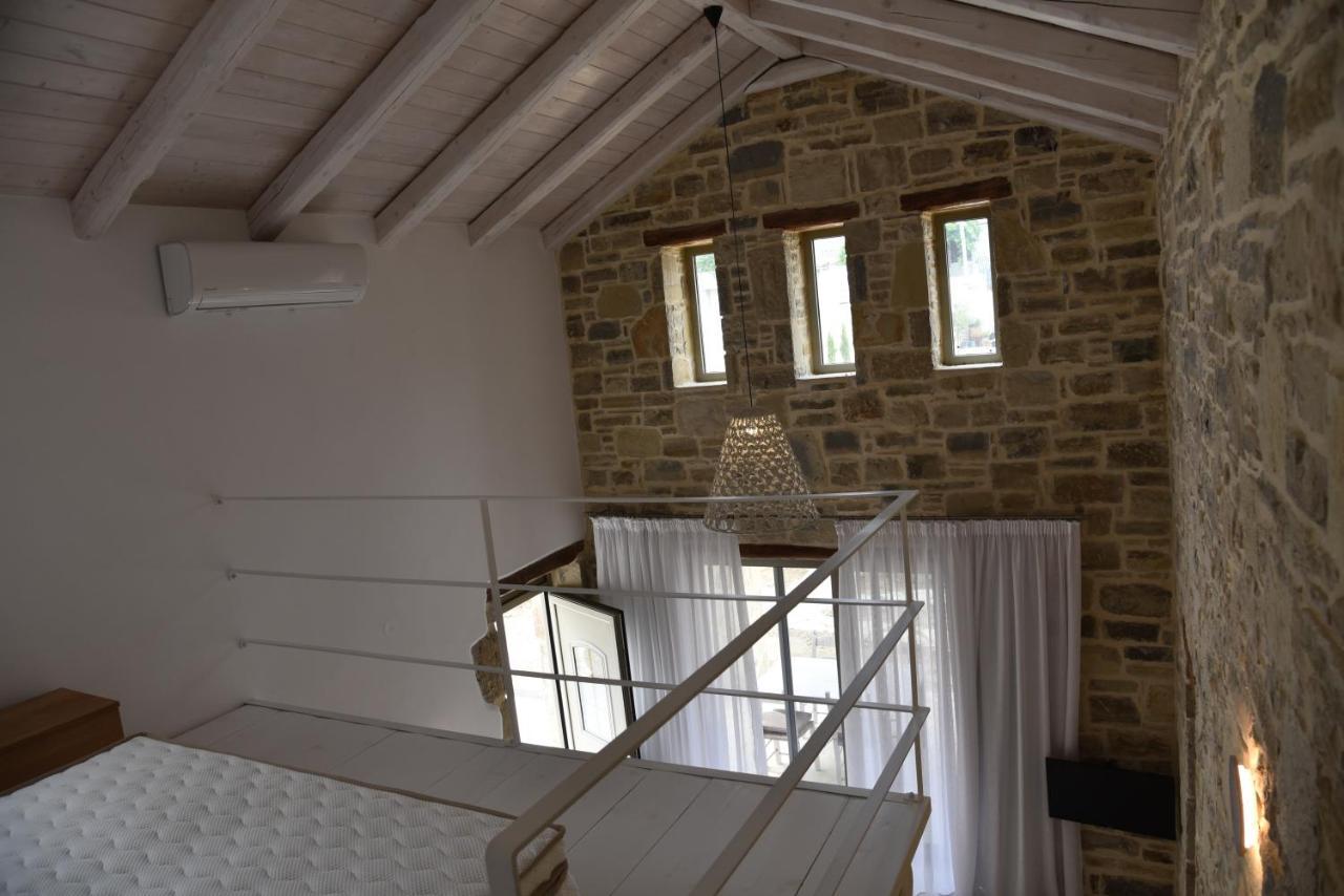 Laini Luxury Suites Pombia Eksteriør billede