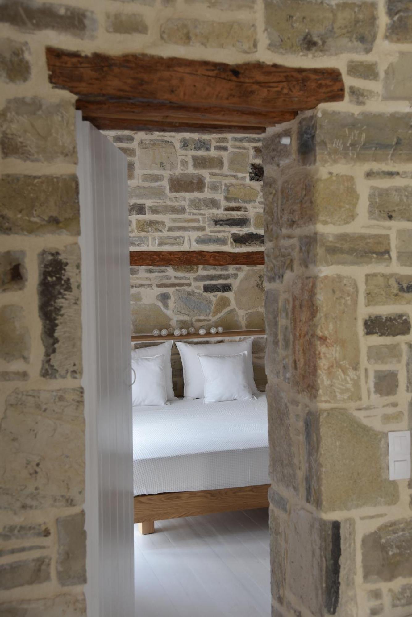 Laini Luxury Suites Pombia Eksteriør billede